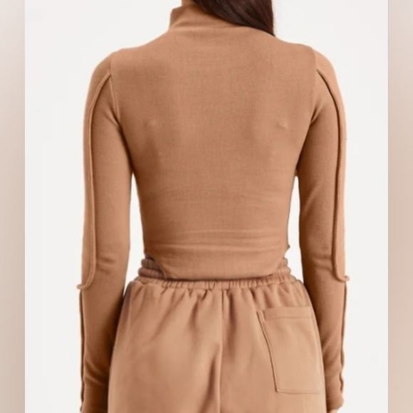 BBXBRAND Luxury Brown Ribbed Zip-Up Cropped Long Sleeve Top - Picture 4 of 12